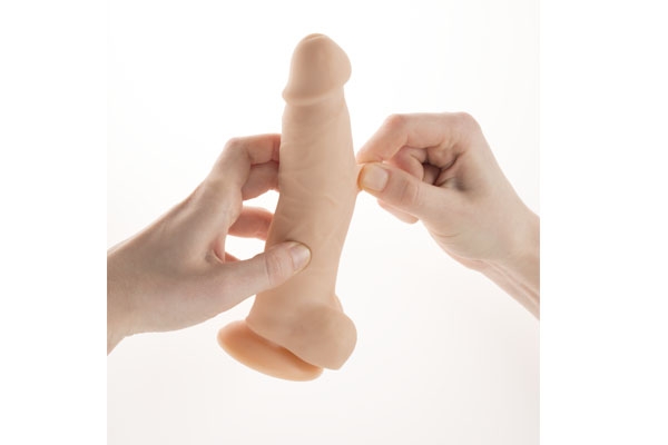    Cesar Mega Realistic