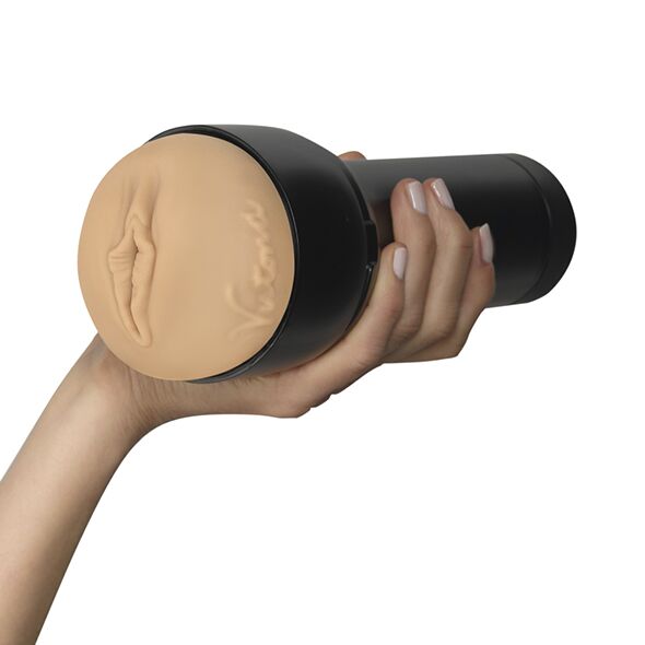 Kiiroo Feel Victoria June