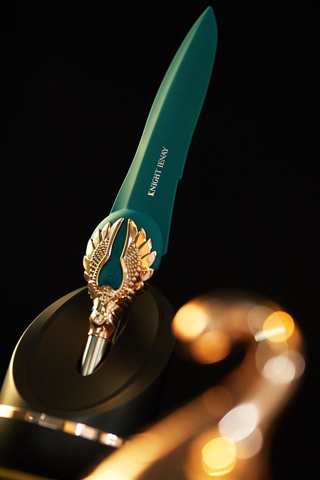  Knight Jenay FLOWERS&SWORD
