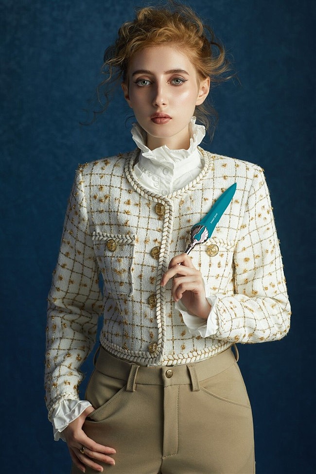  Knight Jenay FLOWERS&SWORD
