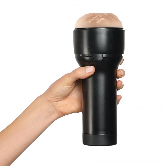 Kiiroo Feel Leigh Raven,   