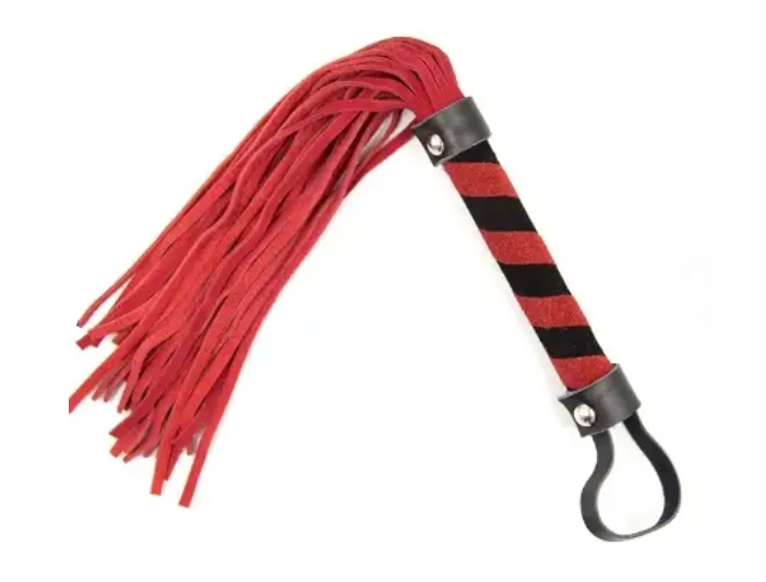 ������� DS Fetish Leather flogger M red