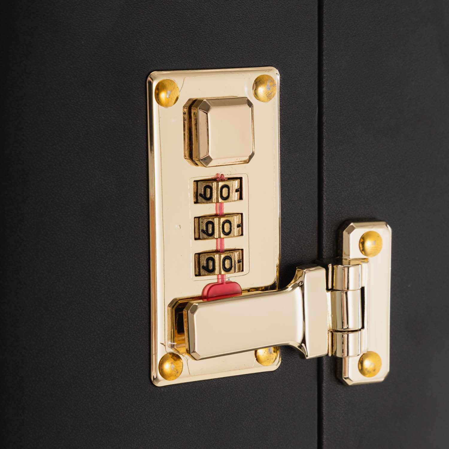 - LOCKINK All-in-1 BDSM Play Kit 