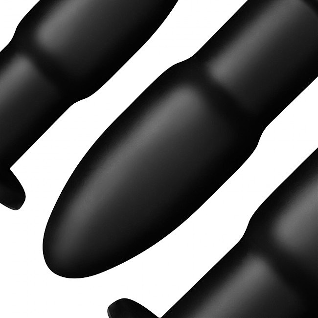    BUTTR — Cluster Bombs Anal Training Set